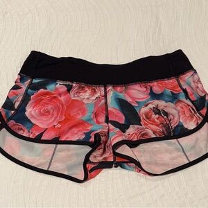 Lululemon Run: Speed Short *4-way Stretch
Secret Garden EUC sz8